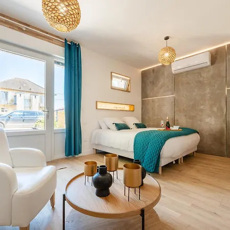 Chic Sauna Et Bain Διαμέρισμα