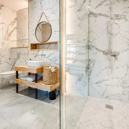 Chic Sauna Et Bain Διαμέρισμα