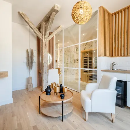 Διαμέρισμα Chic Sauna Et Bain *
